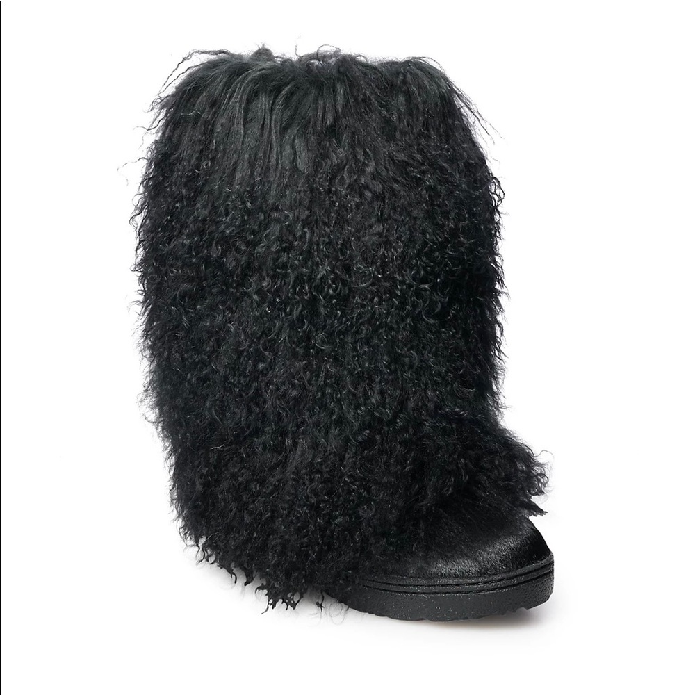 Bearpaw Boetis 2 - NIB W9